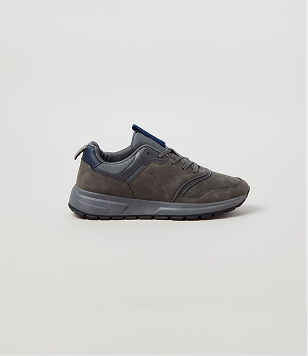 Siyah Bağcıklı Sneaker
